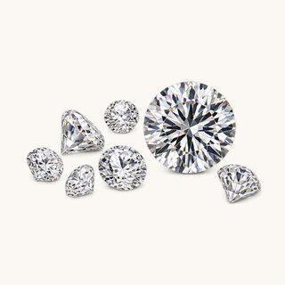 Loose round brilliant-cut diamonds of various sizes